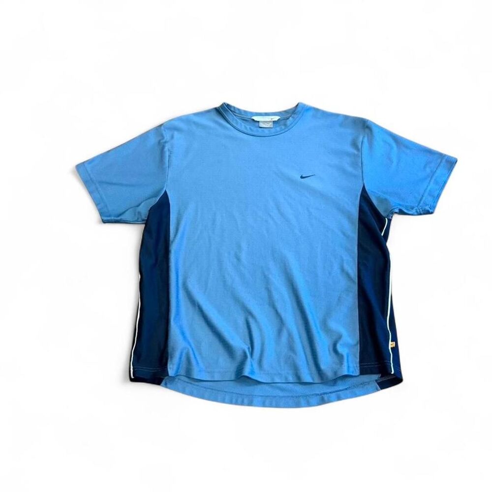 Vintage Men’s Nike Dri Fit Blue Tee with Dark Sides Size XL